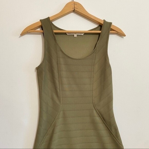 🗽Rachel Rachel Roy Womens Sz 2 Olive Green Sleeveless Ribbed BodyCon Midi Dress - Picture 2 of 8